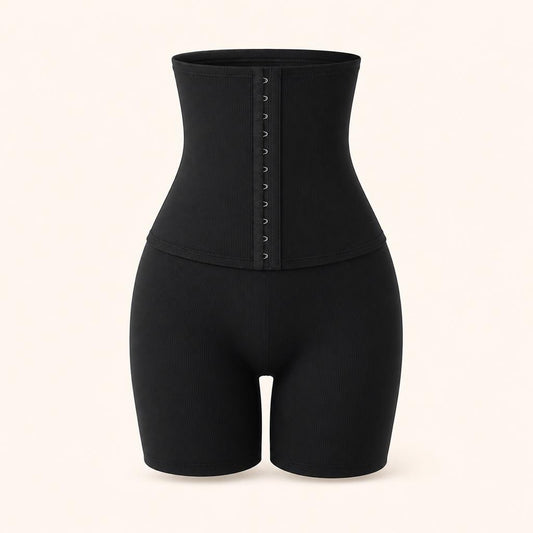 Short faja negro con cinturón de corchetes